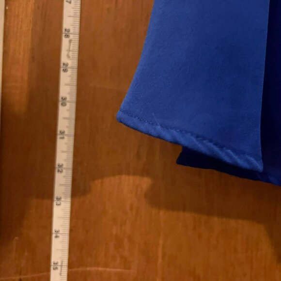 Torrid Deep Blue V-Neck Blouse - Picture 5 of 5